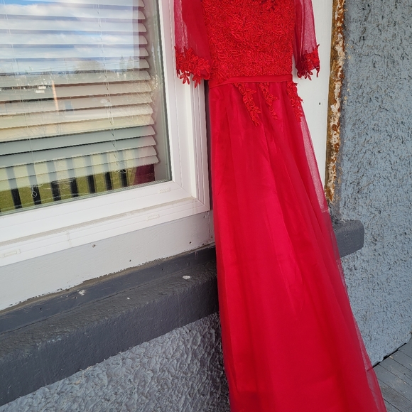 New dress 😍 - Picture 4 of 7